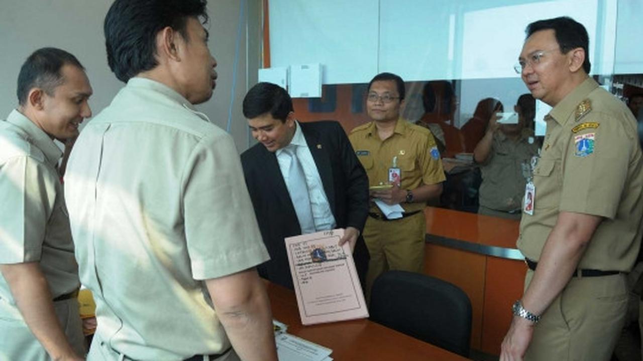 Usai cuti Lebaran, Menteri Yuddy sidak kantor Ahok