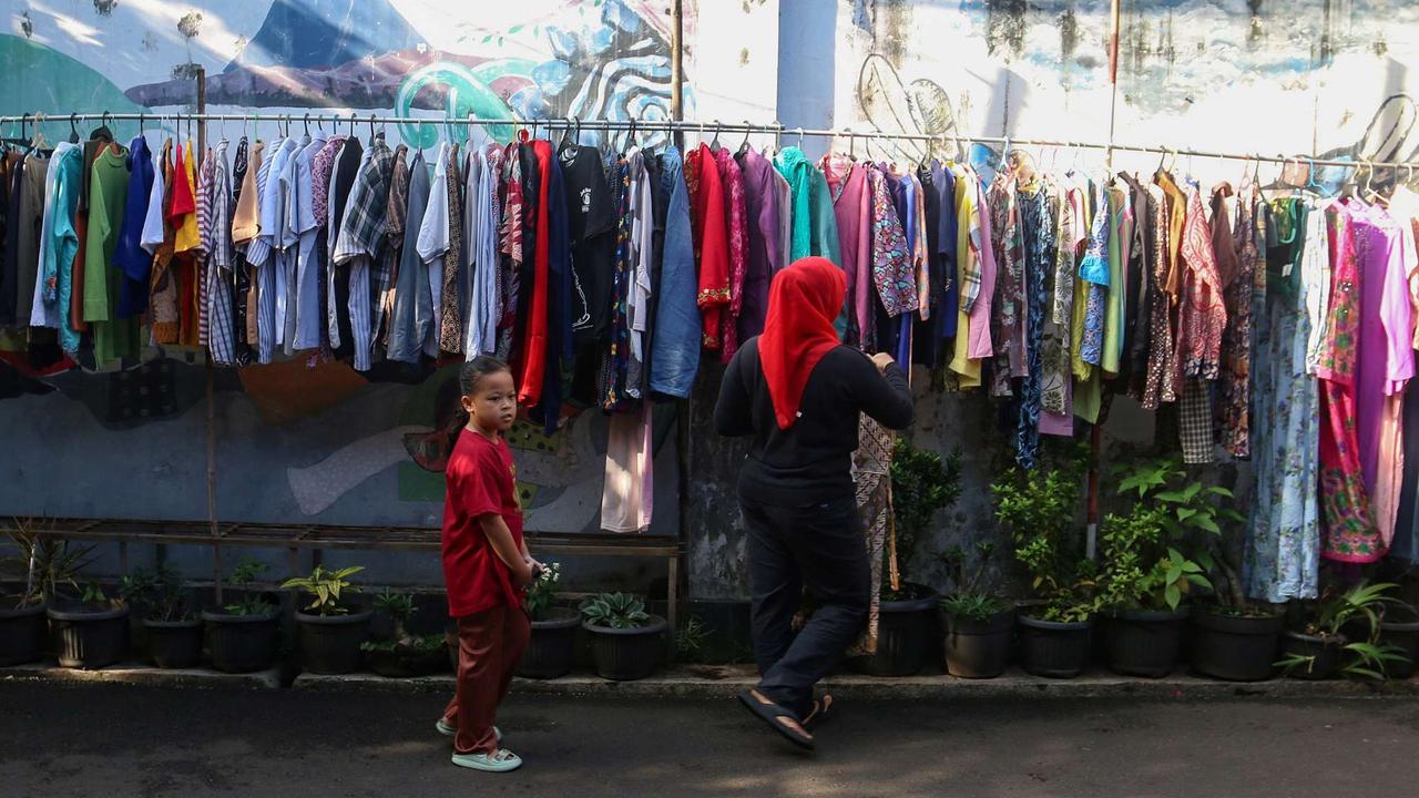 Warga Jatipadang Gelar Bazar Ramadan