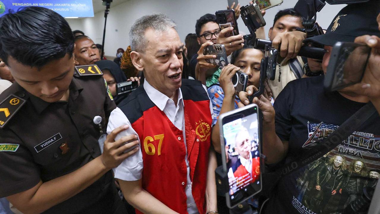 FOTO: Legenda Musik Fariz RM Dituntut 6 Tahun Penjara Atas Kasus Narkoba