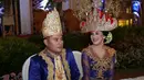 Akhir bulan Desember, pasangan ini melakukan bulan madu ke tanah suci sekalian menjalankan ibadah umrah. (Deki Prayoga/Bintang.com)