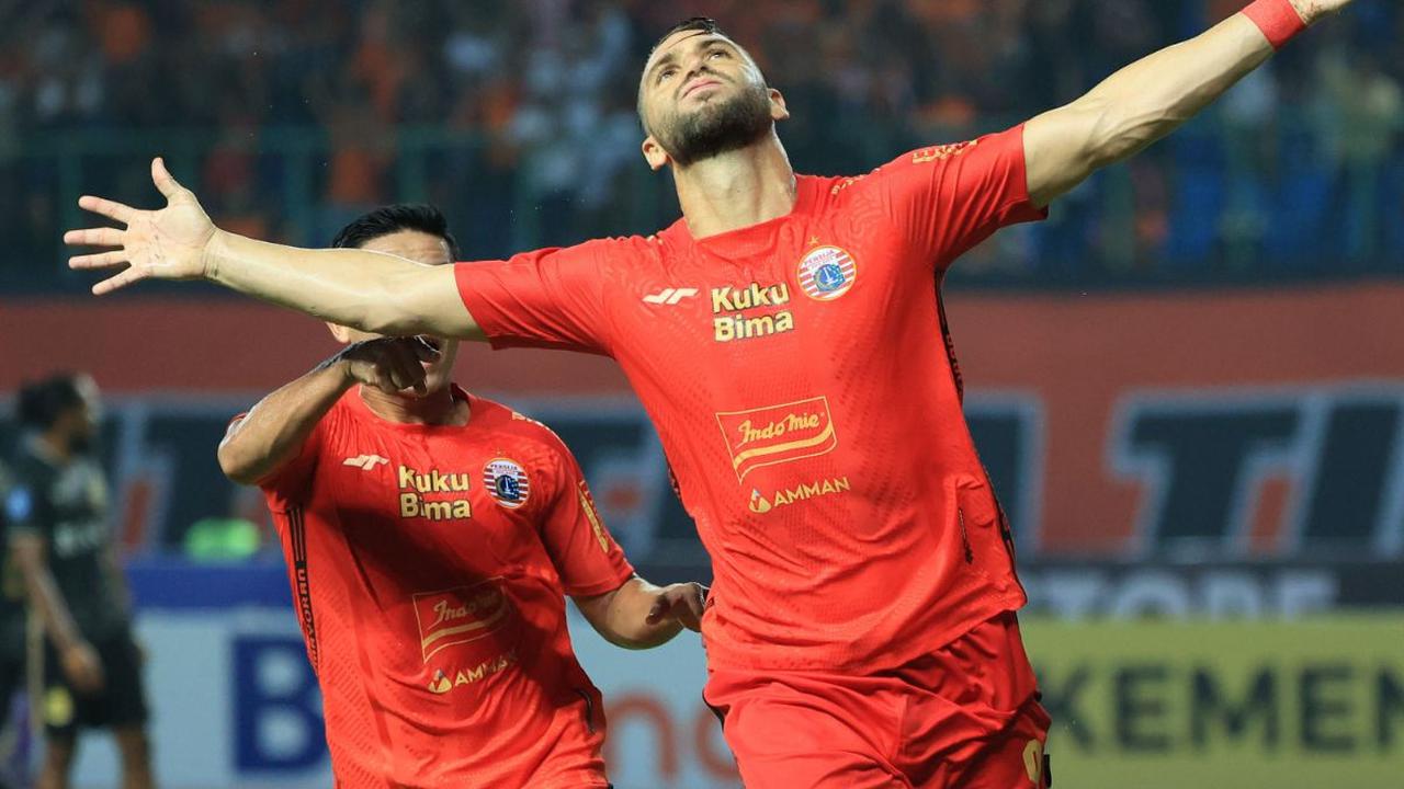 Di menit ke-34, Persija kembali unggul. Simic kembali mencatatkan namanya di papan skor usai mendapat umpan dari Witan Sulaeman. Lewat tendangan voli kaki kirinya, Simic sukses membuat gol cantik. Skor kembali berubah jadi 3-1.