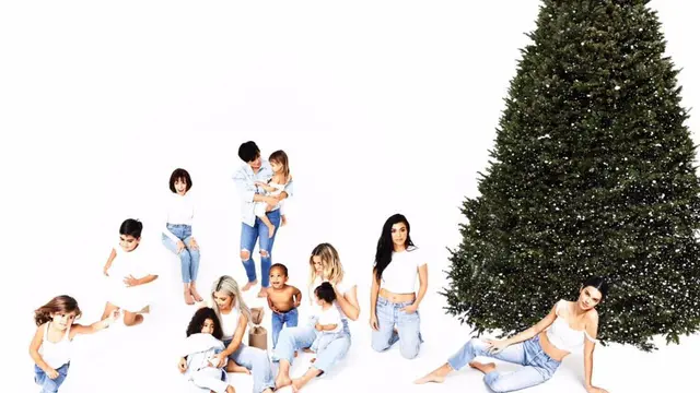 [Bintang] Kardashian - Jener