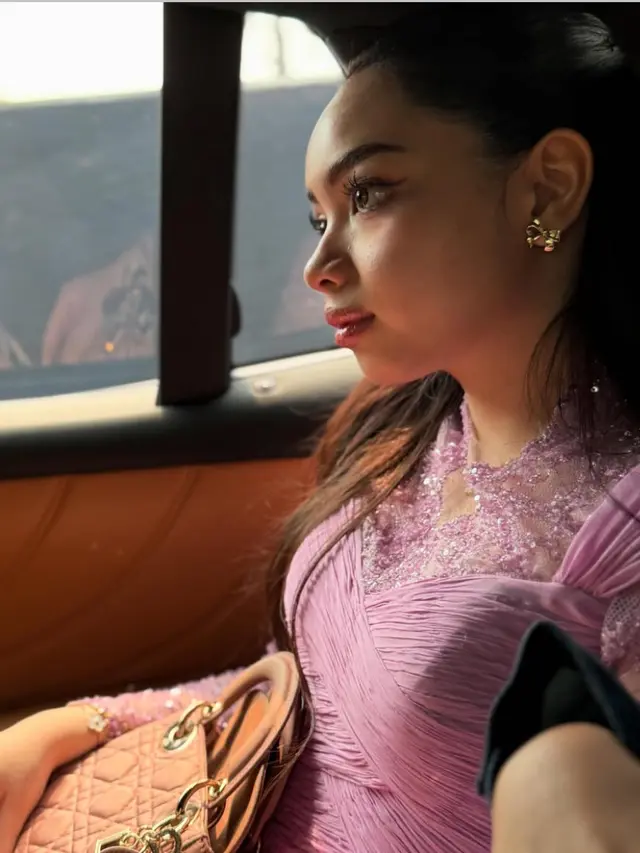Putri  Yanti Airlangga saat wisuda. [@yanti.airlangga]