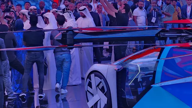XPENG AEROHT, perusahaan mobil terbang asal China mengenalkan inovasi mobil terbang terbarunya di GITEX GLOBAL 2024, Dubai