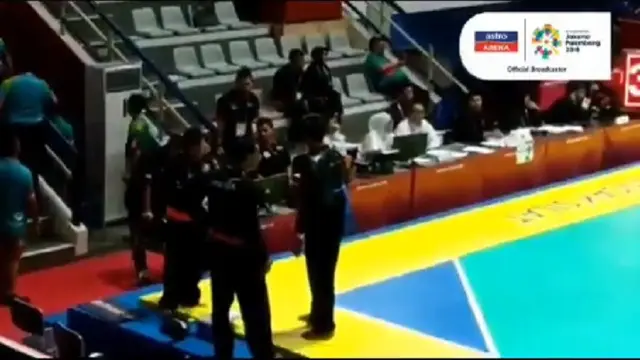aksi tak sportif atlet Malaysia (foto: twitter @giewahyudi )