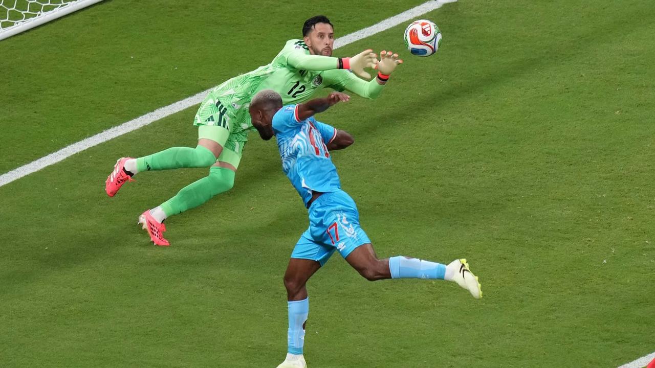 FOTO: Kolombia Jadi Tim Pertama dari Grup K yang Lolos ke Babak 32 Besar