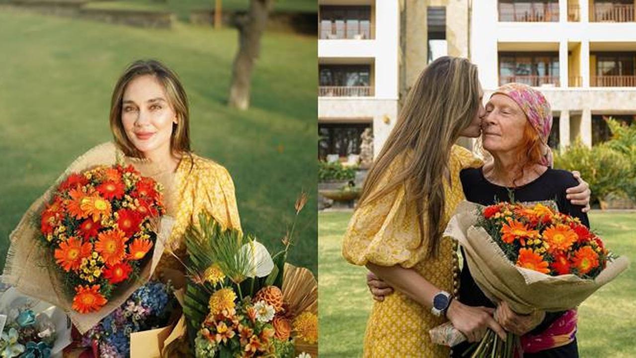 Ulang Tahun ke-39, Ini 5 Potret Luna Maya Rayakan Bersama Ibu yang Tampil Menawan