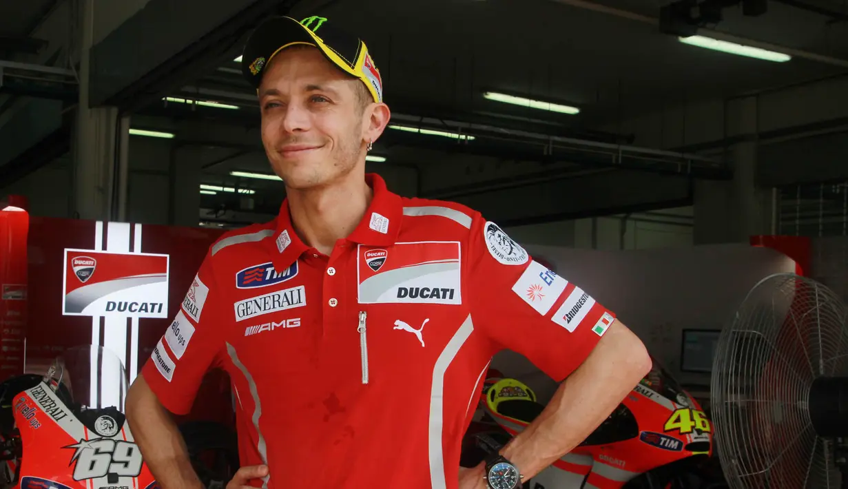Pembalap berusia 41 tahun itu kini masih aktif di lintasan, ia membela tim Monster Energy Yamaha. (AFP/Francis Silvan)