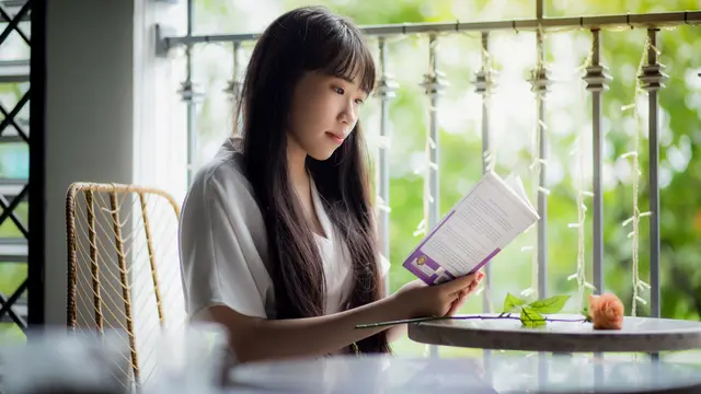 Ilustrasi membaca buku, cerpen