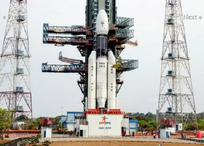 India meluncurkan roket Geosynchronous Satellite Launch Vehicle Mark-III pada 5 Mei 2017 (ISRO)