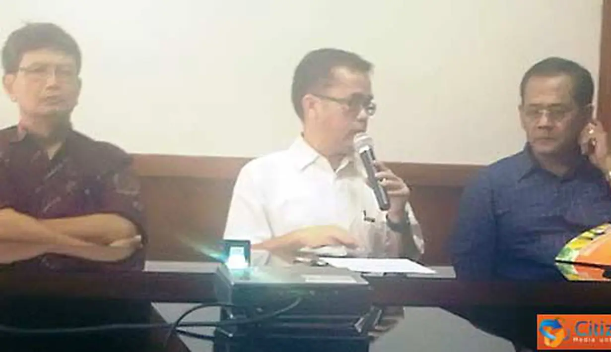 Citizen6, Bogor: Pembukaan acara dilakukan oleh Prof Iskandar Zulkarnaen Siregar didampingi oleh Presiden Genski dan Budi Santoso. (Pengirim: Fahrizal Razak)
