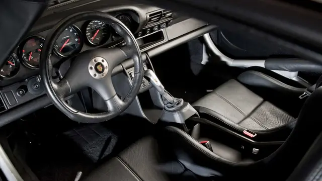 Porsche 911 GT1 Straßenversion
