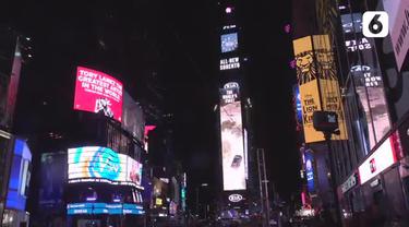 Perayaan tahun baru 2021 di berbagai kota di dunia sangat berbeda dibanding tahun-tahun sebelumnya. Termasuk di kota New York yang memiliki tradisi perayaan tahun baru di Times Square.