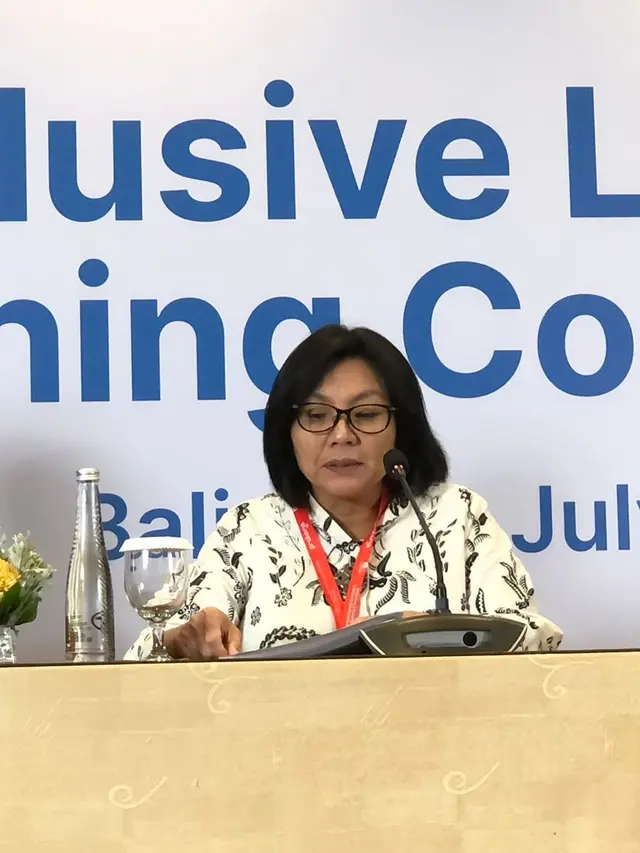 Direktur Eksekutif Manajemen Pelaksana Program Kartu Prakerja Denni Purbasari, di Bali (6/7/2023). Manajemen Pelaksana Program Kartu Prakerja sukses menyelenggarakan konferensi internasional bersama The UNESCO Institute for Lifelong Learning di Bali.
