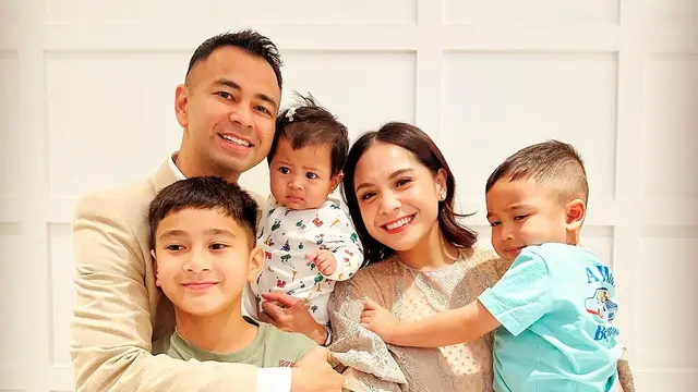 Gaya parenting artis (credit: instagram/raffinagita1717)