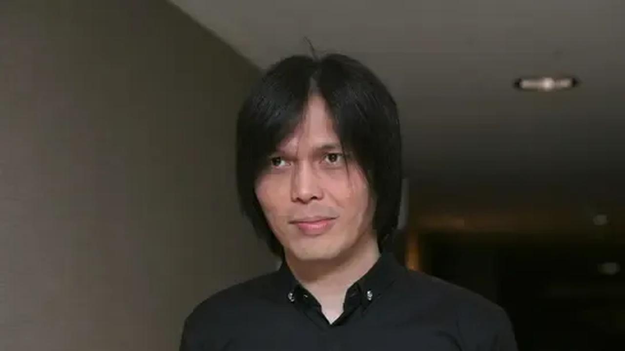 2. Ellfonda Mekel, Dapil Jakarta II
Penyanyi Once Mekel masuk dalam deretan nama artis caleg pendatang baru yang didaftarkan oleh PDIP ke KPU di Pemilu 2024.