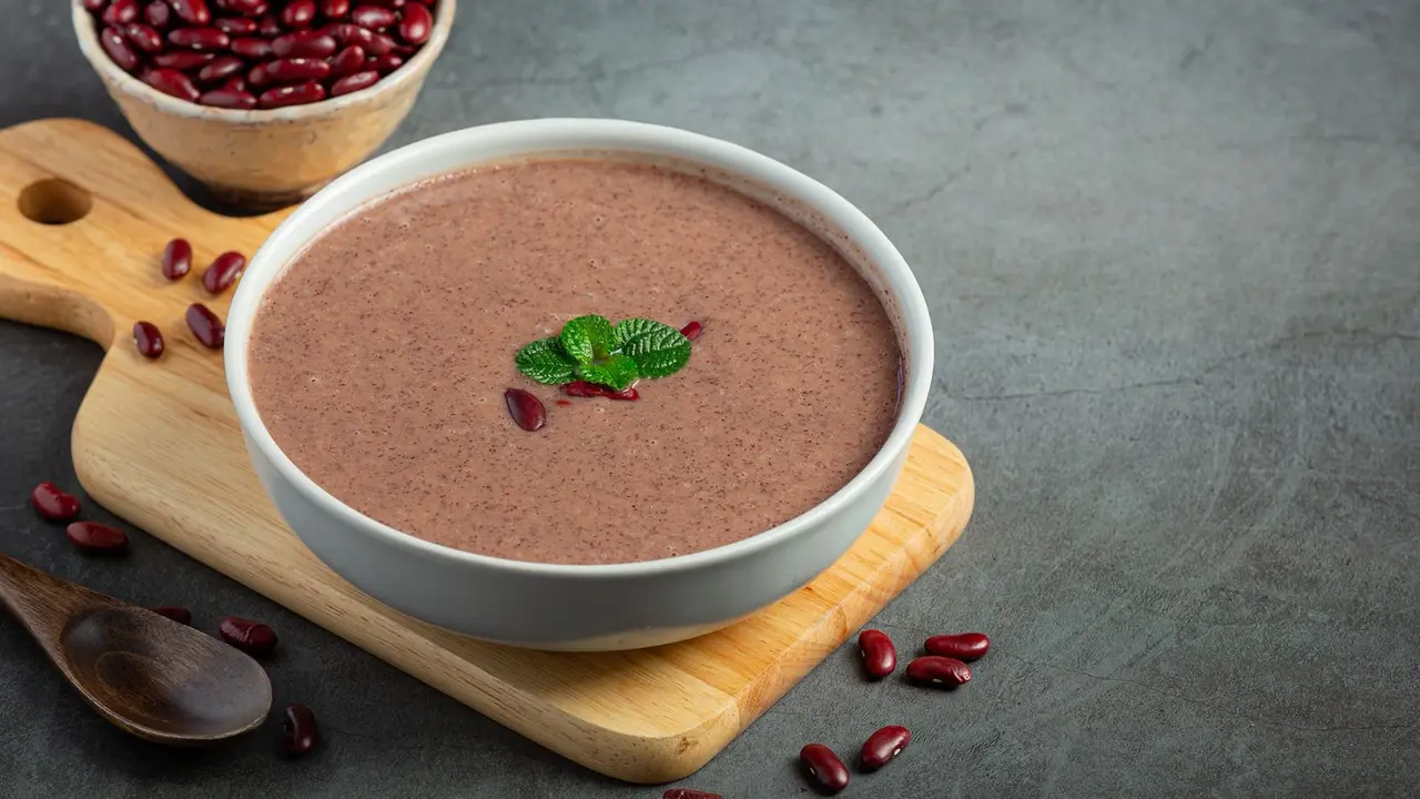 Sup Kacang Merah Krim Ringan yang Kaya Protein untuk Booster Energi Seharian