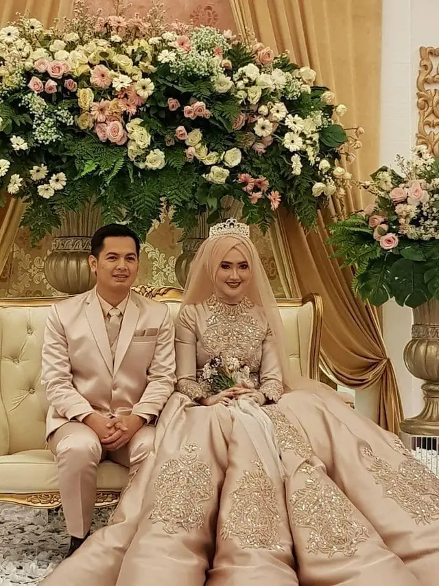 [Bintang] Istri Tommy Kurniawan