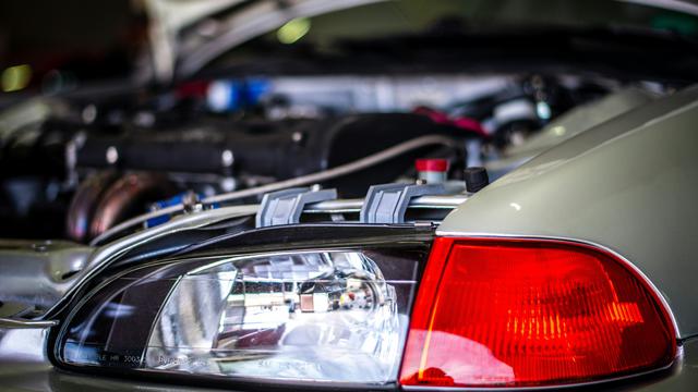 Ilustrasi kelistrikan, lampu depan mobil