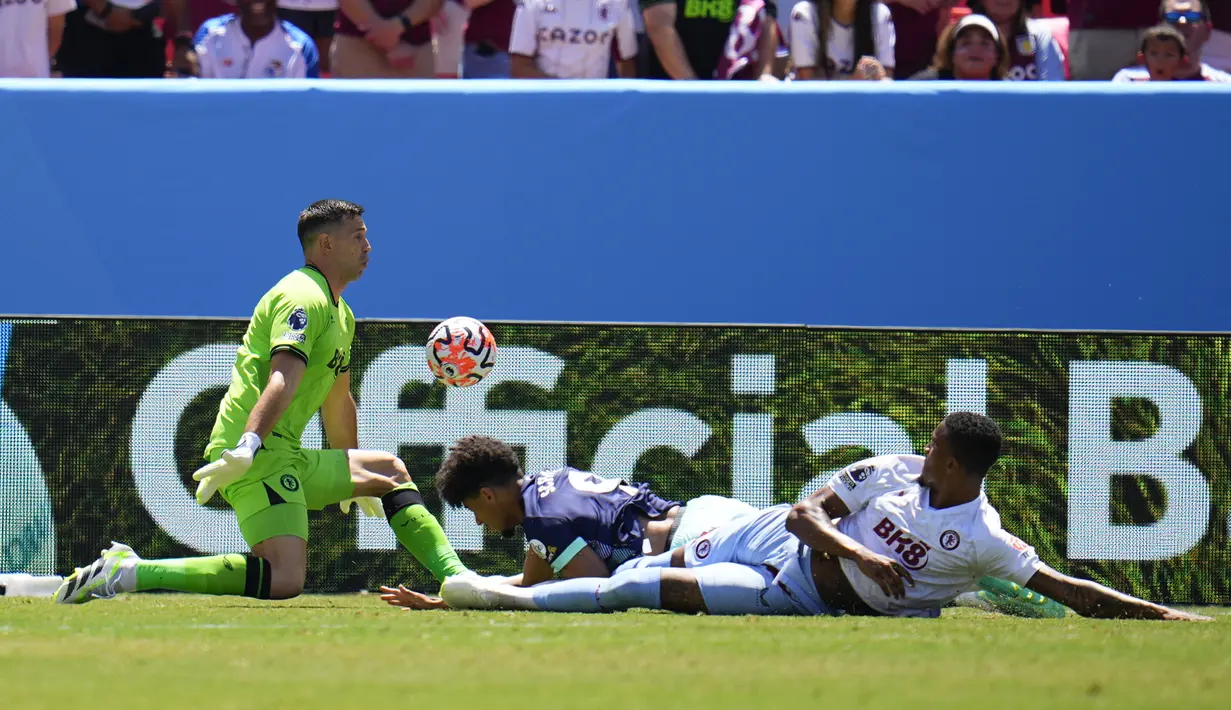 Dengan hasil imbang ini, Aston Villa berada diurutan kedua klasemen dengan lima poin. (AP Photo/Julio Cortez)
