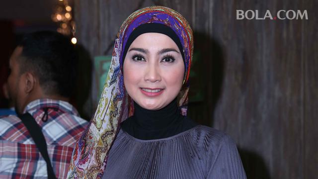 Lirik Lagu Tenda Biru Desy Ratnasari Ragam Bola Com
