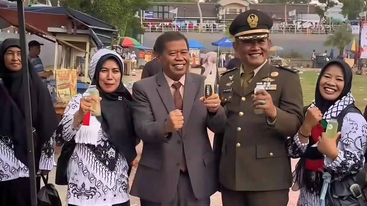 Buat Local Pride Naik Kelas, Eman Suherman Berbagi Produk UMKM SMPN 6