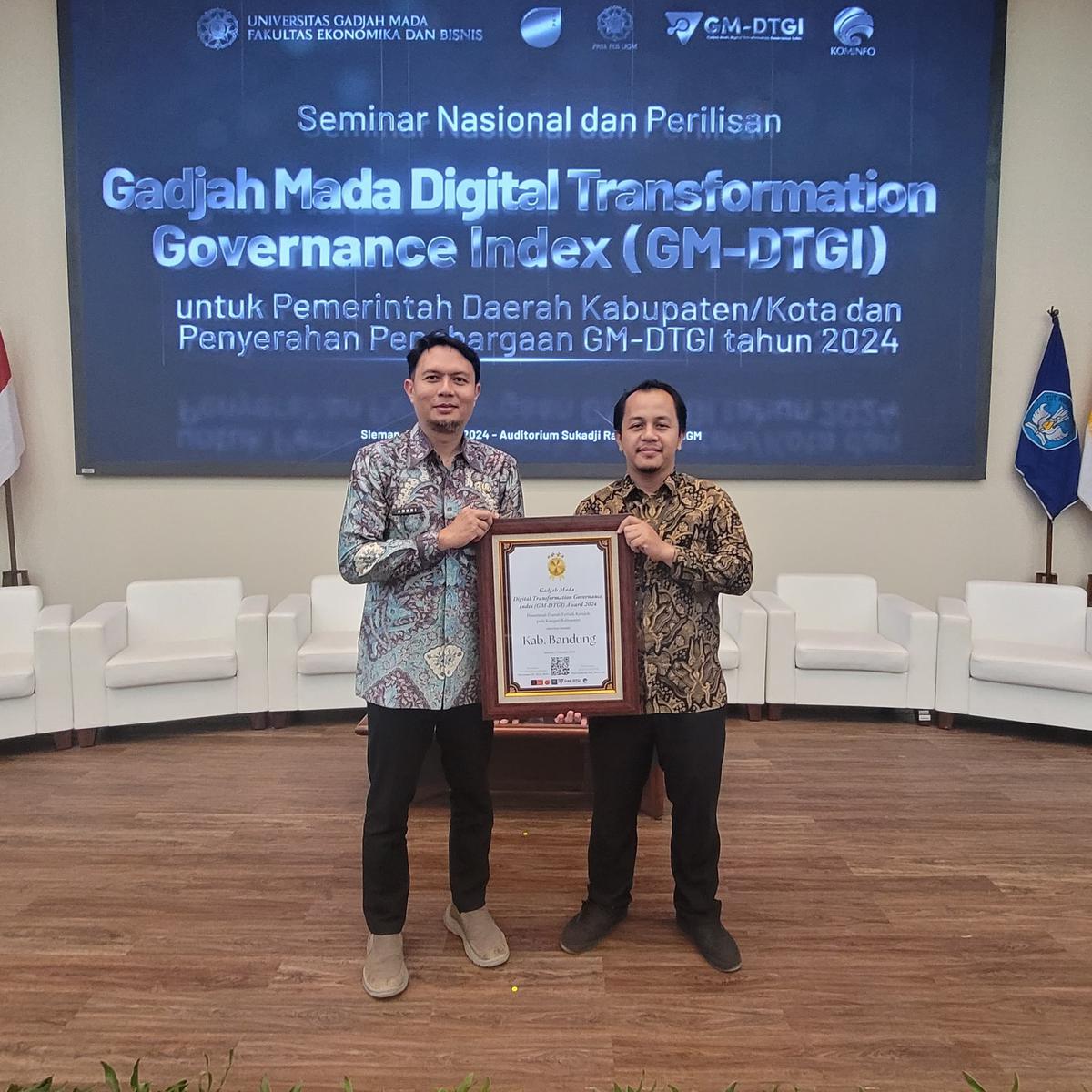 Pemkab Bandung Raih Penghargaan Pemerintah Daerah Terbaik