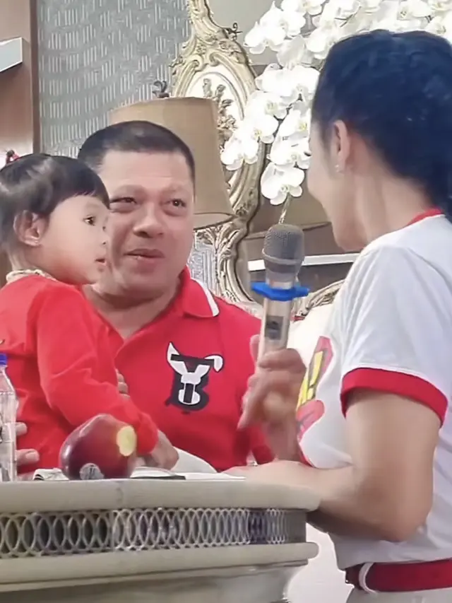 Potret kebersamaan Ameena dengan Kris Dayanti dan Raul Lemos, sumber Instagram: @seri_nur_halimah