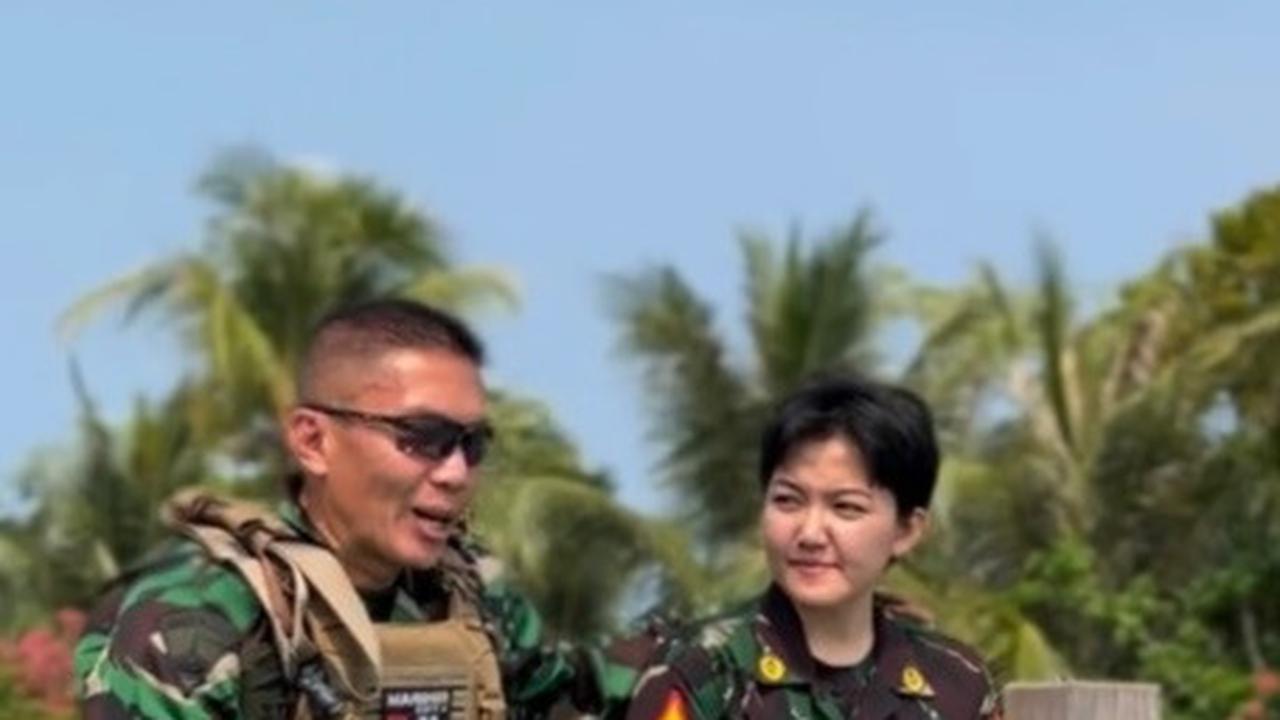 Dalam beberapa kesempatan, Edy tak sungkan membagikan potret manisnya bersama buah hatinya. Disertai dengan nasihat-nasihat bijak.
