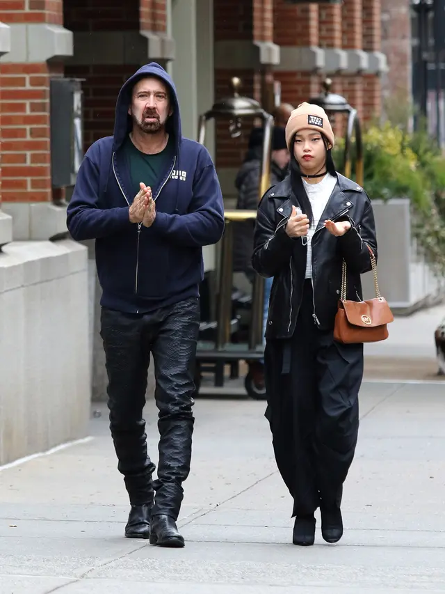 [Fimela] Nicolas Cage dan Riko Shibata