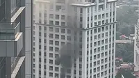Kebakaran Apartemen Pavilion Jakpus, Damkar Sisir Korban Terjebak
