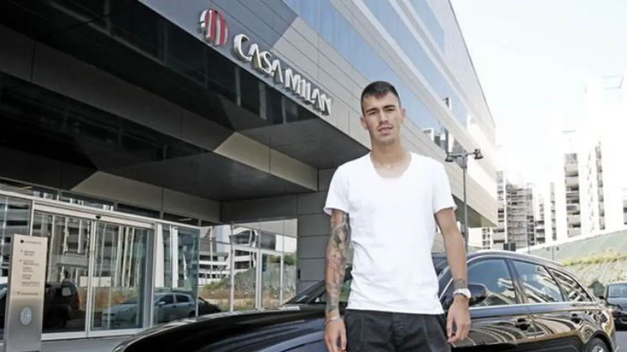 Romagnoli Warisi Nomor Punggung Legenda AC Milan