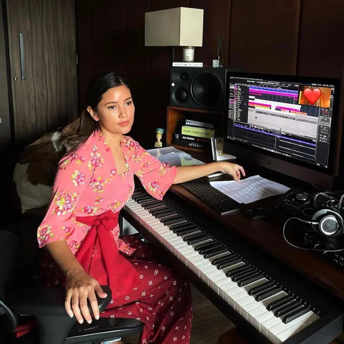 4 Inspirasi Kebaya Pink yang Feminin ala Selebriti, dari Prisia Nasution hingga Titi Radjo Padmaja