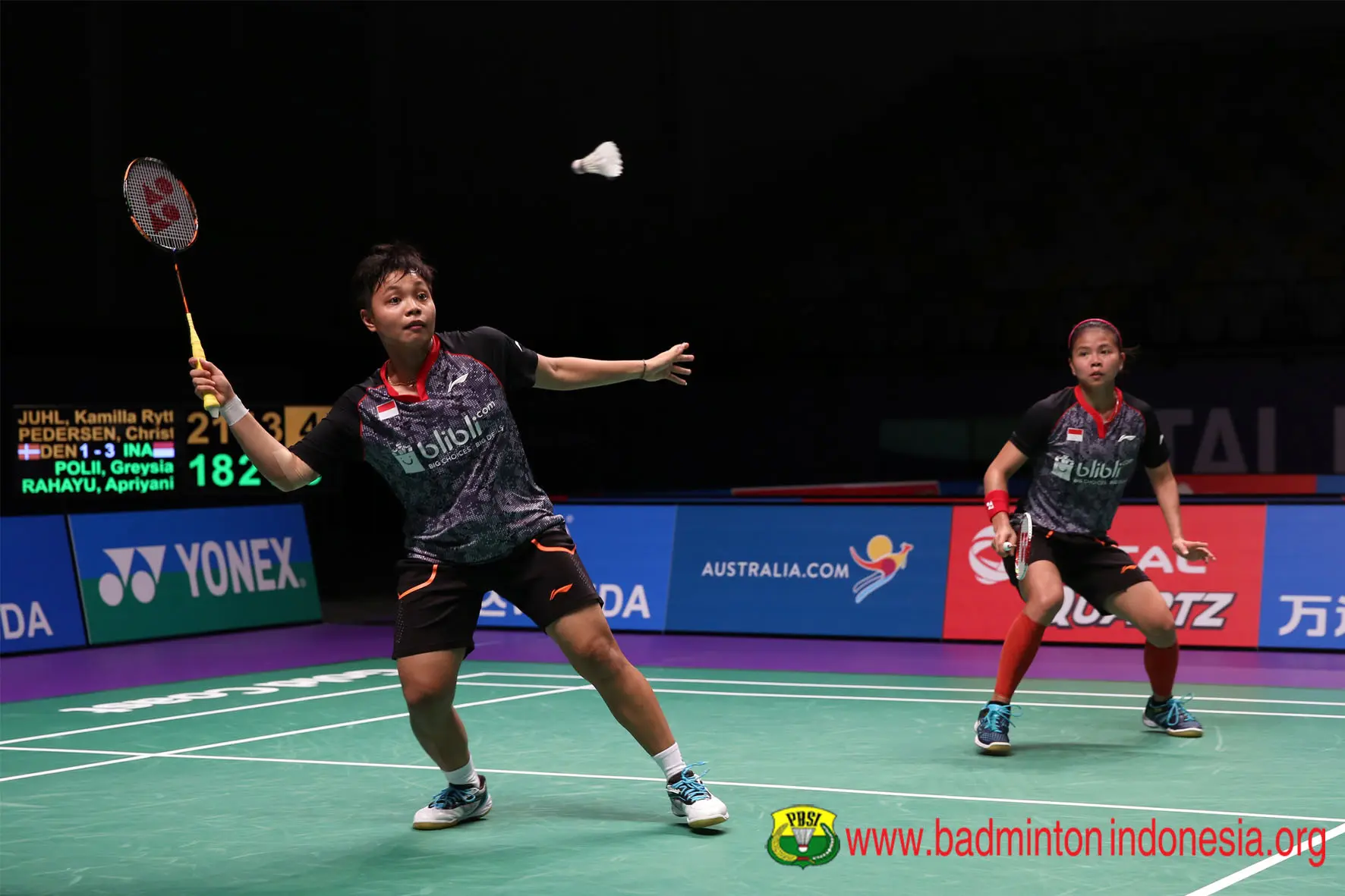 Apriani Rahayu saat unjuk kebolehan di salah satu turnamen dunia (Badminton Indonesia)