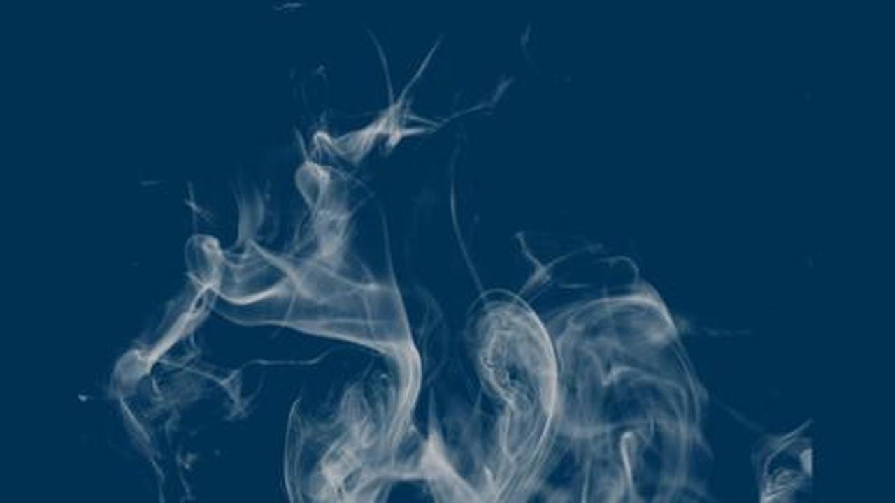  Ilham, usia 8 tahun, 2 pak rokok, 5 gelas kopi sehari 