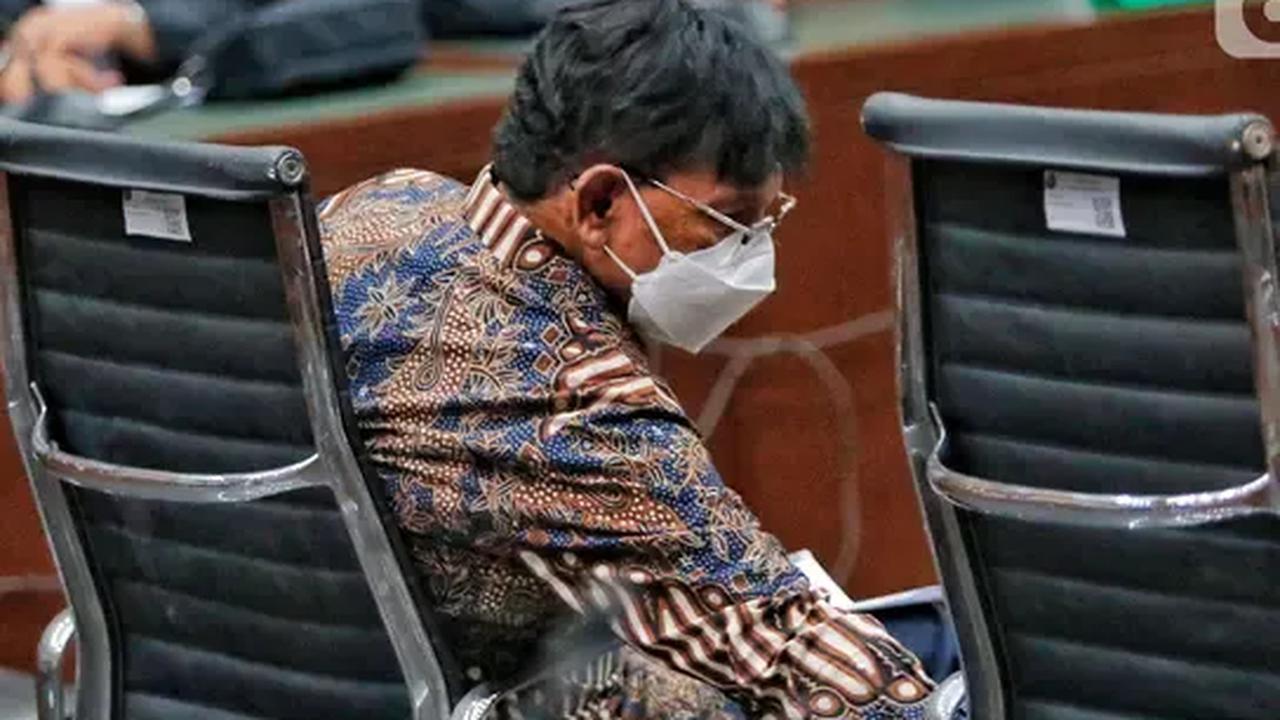 "Memperkaya diri sendiri atau orang lain atau suatu korporasi."