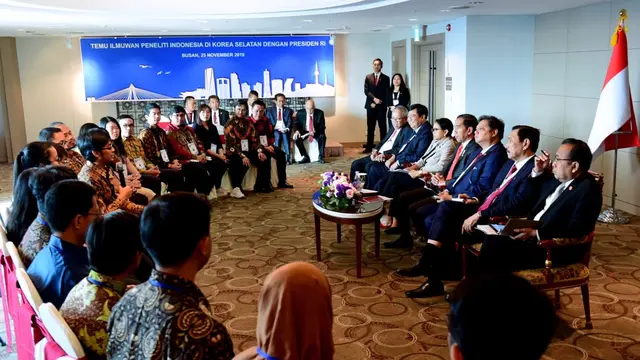 Jokowi bertemu dengan para ilmuwan dan peneliti dari Indonesia yang berada di Korea Selatan. (Biro Pers Sekretariat Presiden)