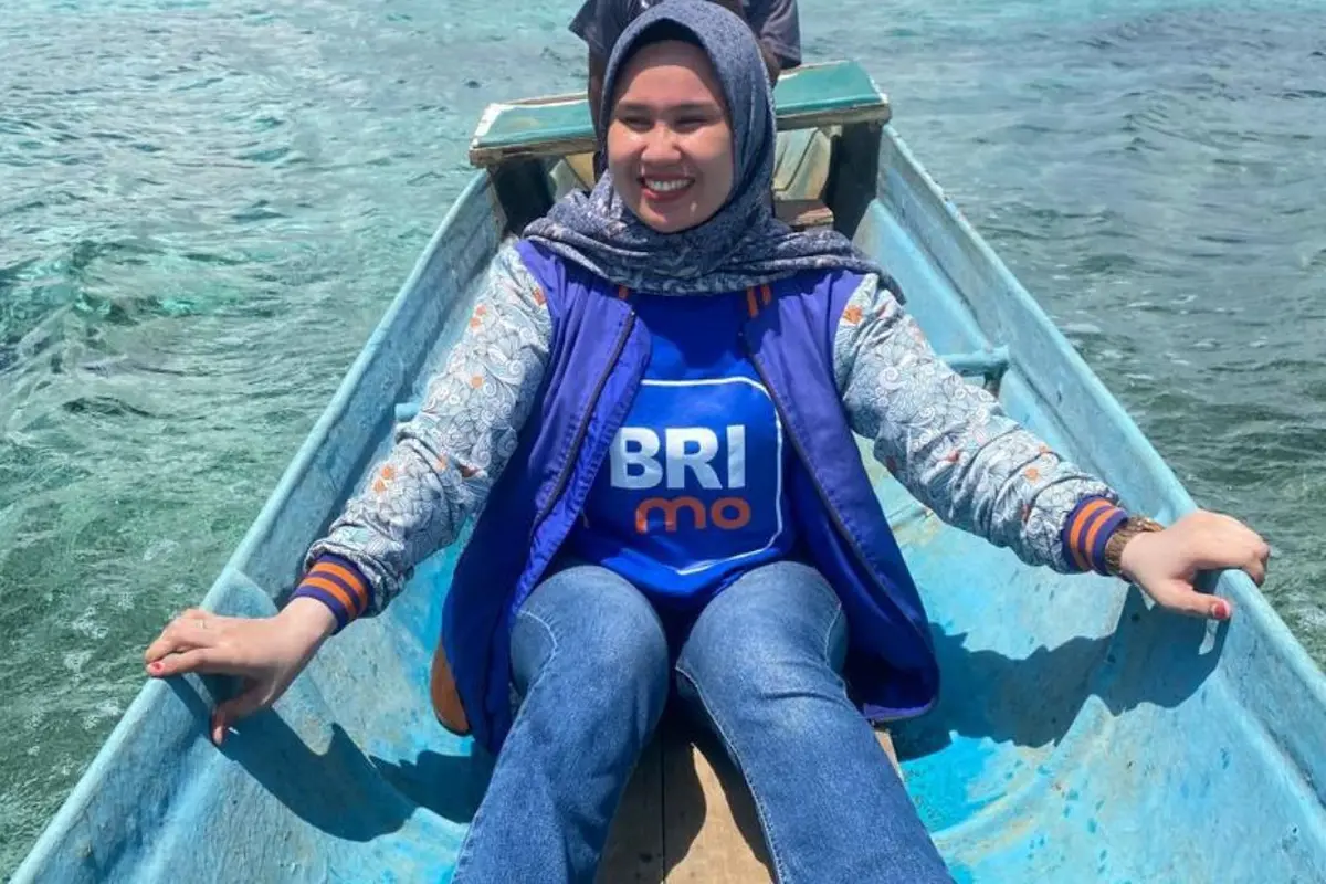 Eka Fitriyani Wulandari, mantri perempuan BRI di Kabupaten Banggai Kepulauan (Foto: Dok. BRI)