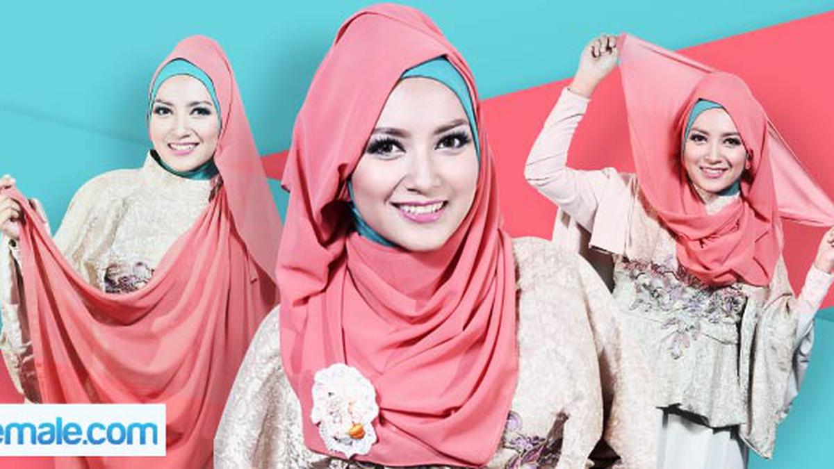 Tutorial Hijab Pashmina Untuk Tampil Feminin - Photo Fimela.com