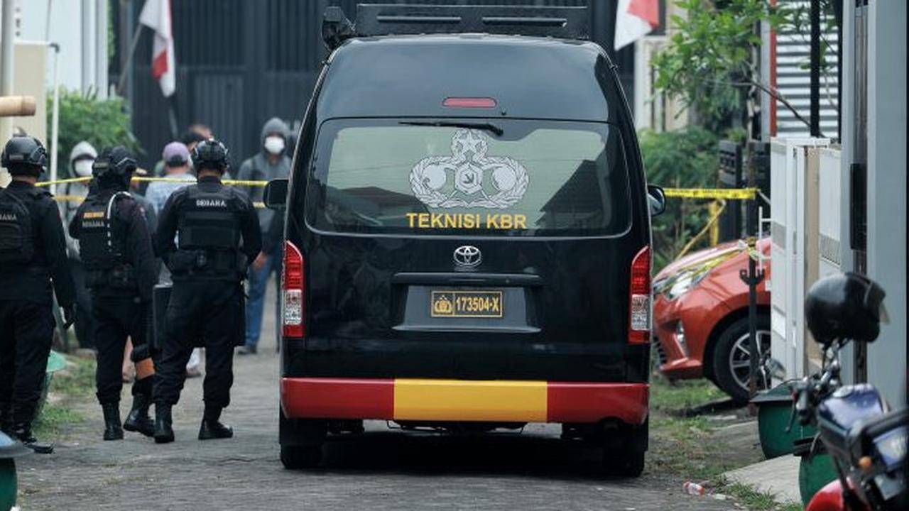Densus 88 Polri Tangkap Tiga Terduga Teroris di Jawa Tengah
