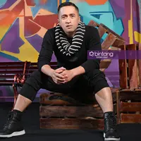 Irfan Hakim. (Fotografer: Deki Prayoga, Styled By: Indah Wulansari, DI: Muhammad Iqbal Nurfajri/Bintang.com)