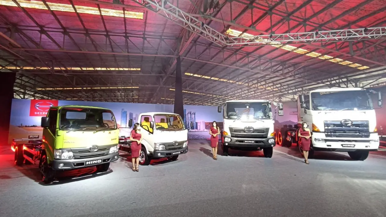 PT Hino Motors Sales Indonesia (HMSI) meluncurkan semua kendaraannya dengan standar mesin emisi Euro4