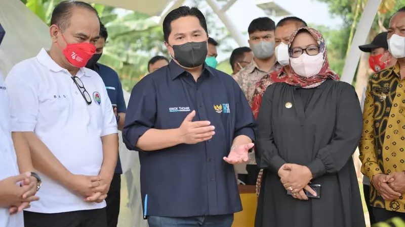 Menteri BUMN Erick Thohir dan Wakil Menteri Desa, Pembangunan Daerah Tertinggal, dan Transmigrasi, Budi Arie Setiadi meresmikan Wisata Situ Lebak Wangi Kamis (7/10/2021). (Foto : Andri /Humas Kemendes PDTT)