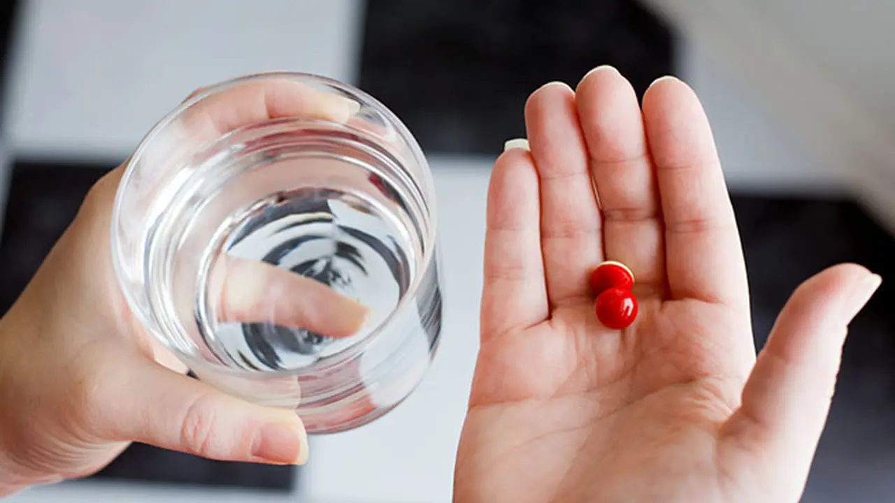 [Bintang] Melihat Proses Pelarutan Obat dari Dekat yang Bikin Kamu Takjub!
