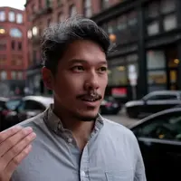 Nama Rizki Syarif ramai dibahas di Twitter, eks gitaris Alexa itu kini fokus di bidang akademik. (YouTube Indonesia Mengglobal)