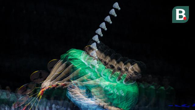 Foto: Anthony Ginting Menangkan Duel Antar Tunggal Putra Indonesia Melawan Jonatan Christie di Badminton XL 2025