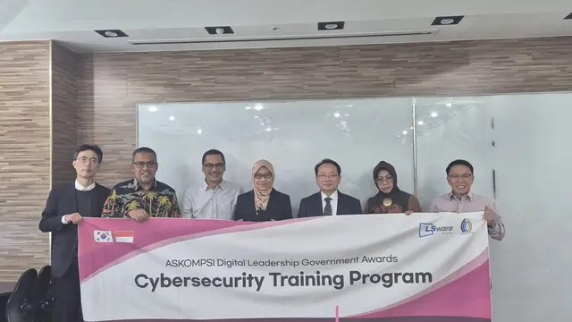 Tiga Sekretaris Daerah (Sekda) peraih ASKOMPSI Digital Leadership Government Award (ADLGA) 2025 berkesempatan mengikuti pembelajaran keamanan siber langsung di Seoul, Korea Selatan. (Istimewa)