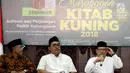 Ketum PKB Muhaimin Iskandar (kanan) bersama Ketua Panitia Hari Santri Jazilul Fawaid (tengah), dan Pengasuh Ponpes KH Luqman Hakim saat launching Musabaqoh Kitab Kuning di Jakarta, Minggu (14/10). (Liputan6.com/JohanTallo)