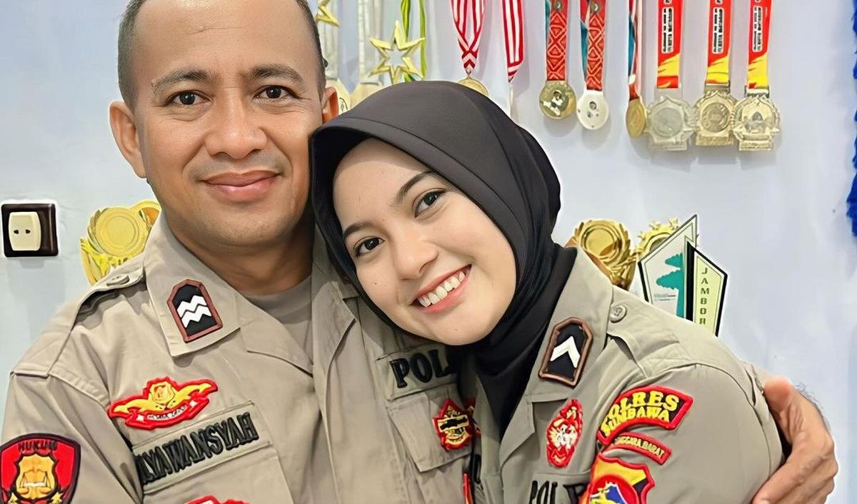Sang ayah tak lain merupakan polisi yang juga level Bintara.