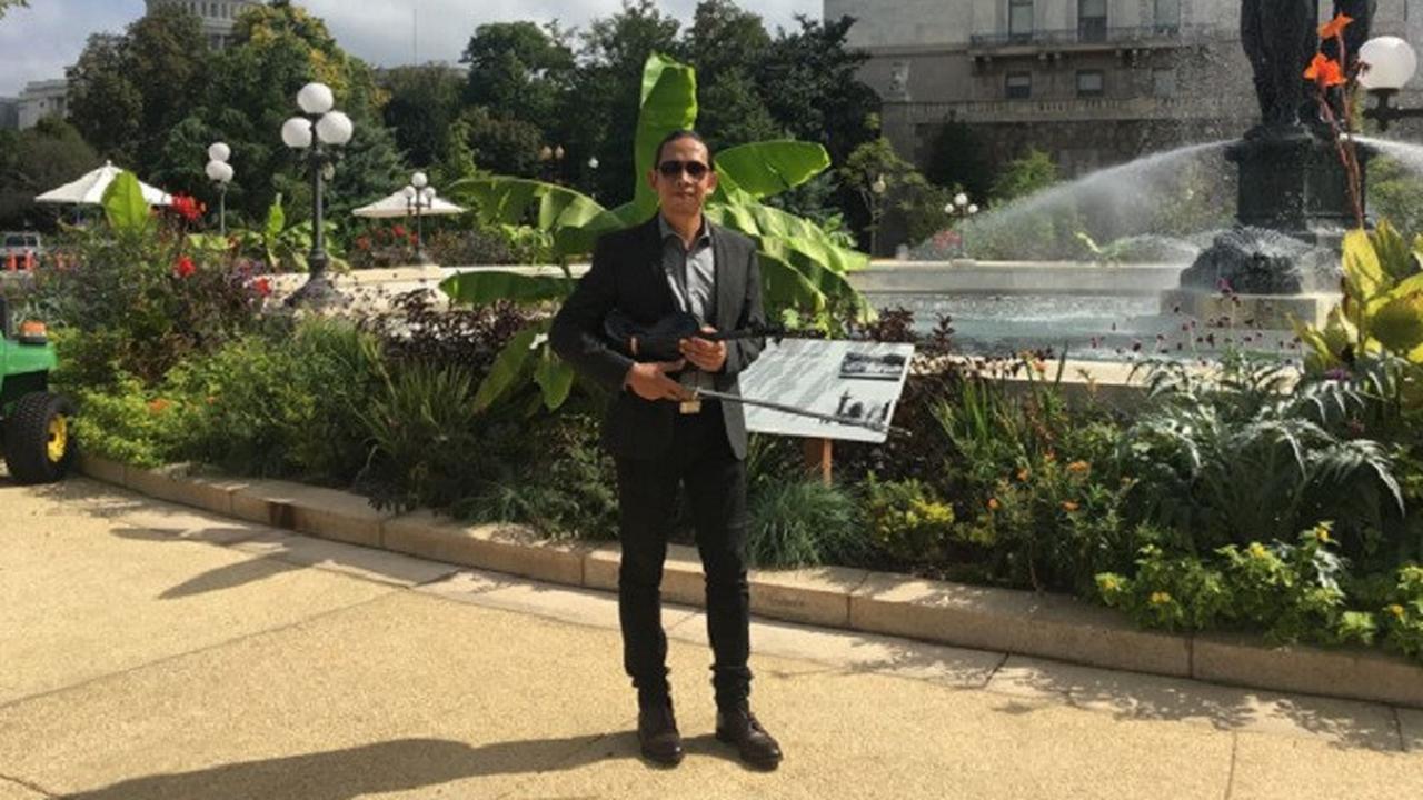 Maestro biola, Tengku Ryo saat berada di Washington D.C (VOA)